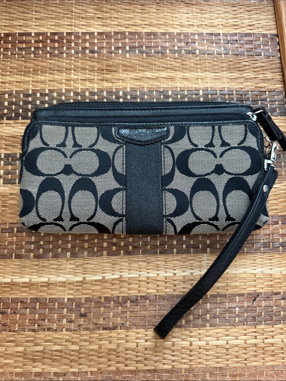 Coach Signature C Jacquard Black/Gray Double Zip Wristlet